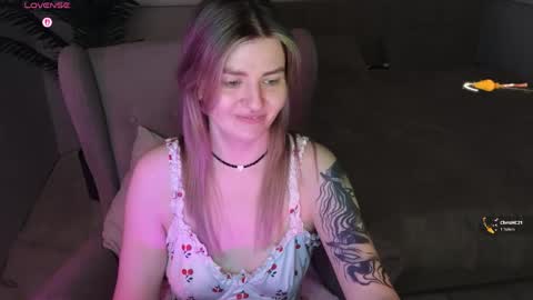 Snapshot of tonyameow chatting on 05/10/26, 01:22 Tonya online show from 05/10/26, 01:22