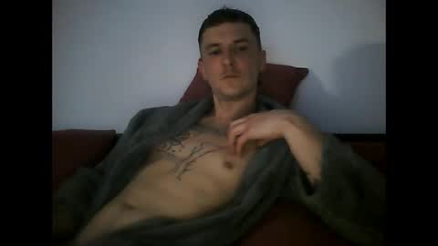 Snapshot of tonystrawberry chatting on 03/27/26, 01:00 tonystrawberry online show from 03/27/26, 01:00