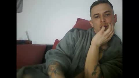 Snapshot of tonystrawberry chatting on 04/11/26, 02:16 tonystrawberry online show from 04/11/26, 02:16