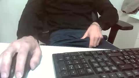 Snapshot of topg84 chatting on 12/16/25, 06:35 Topg84 online show from 12/16/25, 06:35