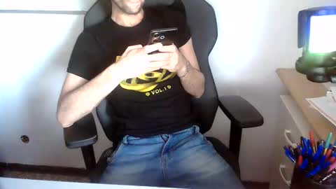 Snapshot of topg84 chatting on 05/25/26, 04:46 Topg84 online show from 05/25/26, 04:46