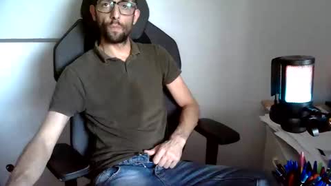 Snapshot of topg84 chatting on 06/09/26, 04:18 Topg84 online show from 06/09/26, 04:18