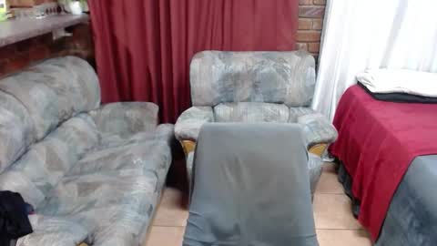 Snapshot of toptobottom4u chatting on 11/04/25, 10:58 toptobottom4u online show from 11/04/25, 10:58