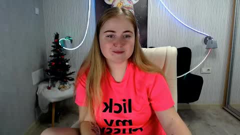 tori_blond online show from 12/23/24, 07:38