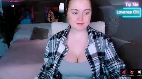 tori_blond online show from 11/16/25, 07:47