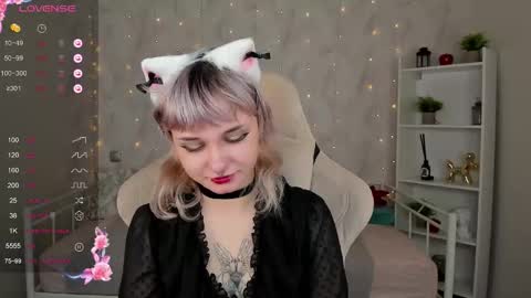 Tori online show from 10/16/25, 12:11