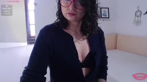 Snapshot of tori_just chatting on 10/18/25, 02:18 tori_just online show from 10/18/25, 02:18