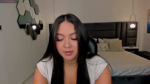 Snapshot of toricross1 chatting on 01/15/25, 12:36 Tori Cross online show from 01/15/25, 12:36