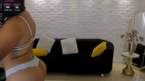 Snapshot of toricross1 chatting on 03/08/25, 05:54 Tori Cross online show from 03/08/25, 05:54