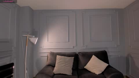 Snapshot of toricross1 chatting on 12/01/25, 12:37 Tori Cross online show from 12/01/25, 12:37