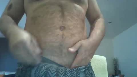 Snapshot of tork83 chatting on 11/21/25, 01:32 Tork 83 online show from 11/21/25, 01:32