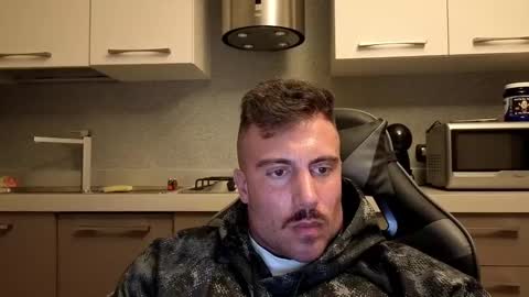 toro_arrapato online show from 11/24/25, 03:56