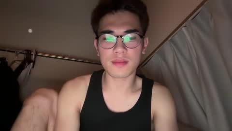 Snapshot of toshikaro0 chatting on 02/02/25, 02:24 Karo online show from 02/02/25, 02:24