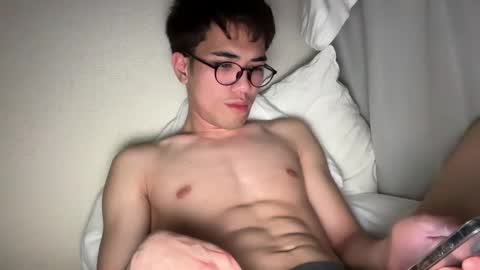 Snapshot of toshikaro0 chatting on 03/02/25, 05:04 Karo online show from 03/02/25, 05:04