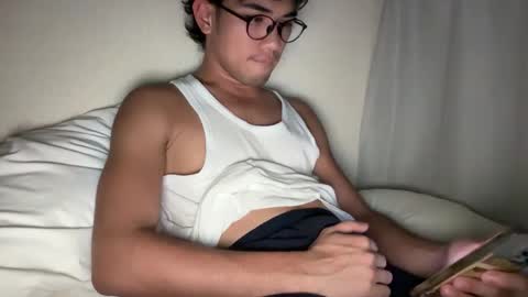 Snapshot of toshikaro0 chatting on 09/17/25, 05:25 Karo online show from 09/17/25, 05:25