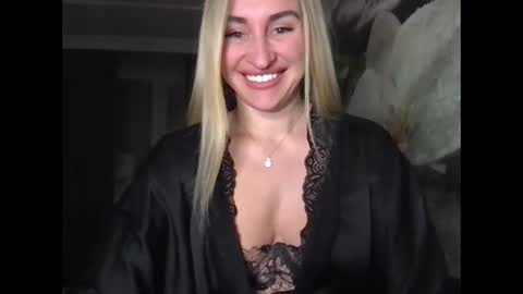tosyna07555 online show from 02/27/25, 09:36