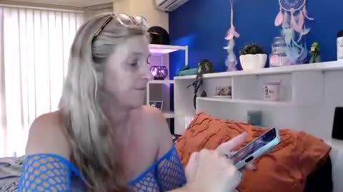 Milly online show from 02/04/25, 11:06
