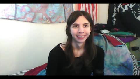Luna online show from 12/27/24, 09:43