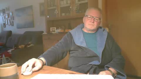 Snapshot of toto758 chatting on 12/30/24, 10:53 toto758 online show from 12/30/24, 10:53