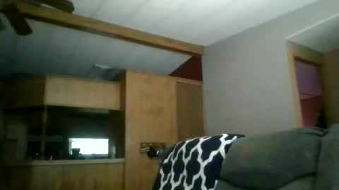 Snapshot of touchit9923 chatting on 10/20/25, 12:27 jim online show from 10/20/25, 12:27