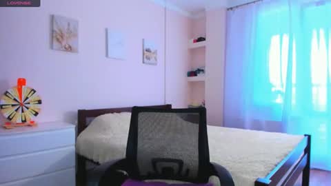 Ellina online show from 06/16/26, 01:58