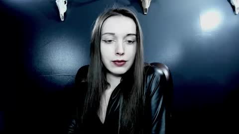 Snapshot of toxicdomme chatting on 02/08/26, 06:00 toxicdomme online show from 02/08/26, 06:00