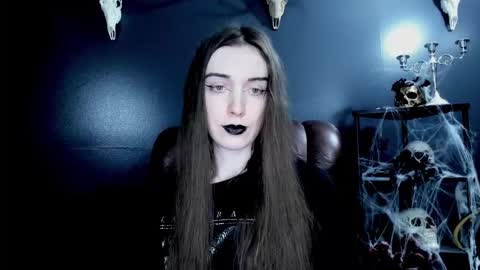 Snapshot of toxicdomme chatting on 02/18/26, 05:53 toxicdomme online show from 02/18/26, 05:53