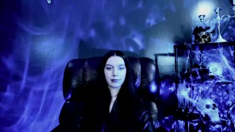 Snapshot of toxicdomme chatting on 04/17/26, 06:44 toxicdomme online show from 04/17/26, 06:44