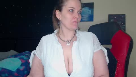 Snapshot of toxiclilly chatting on 01/11/25, 07:49 Lilly Miss Mistress Goddess Maam Queen Boss online show from 01/11/25, 07:49