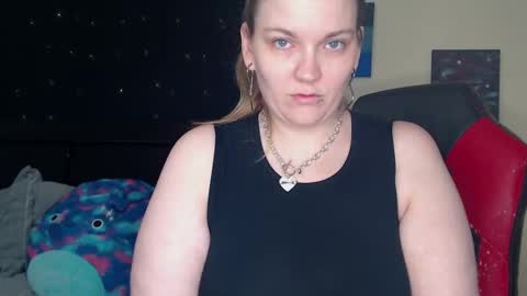 Snapshot of toxiclilly chatting on 02/26/25, 08:04 Lilly Miss Mistress Goddess Maam Queen Boss online show from 02/26/25, 08:04