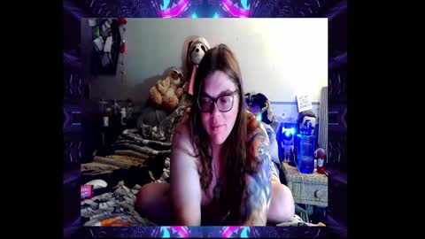 Snapshot of toxiclove1311 chatting on 10/02/25, 01:45 Toxiclove1311 online show from 10/02/25, 01:45