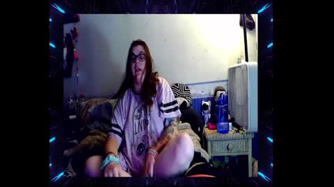 Snapshot of toxiclove1311 chatting on 10/07/25, 01:58 Toxiclove1311 online show from 10/07/25, 01:58