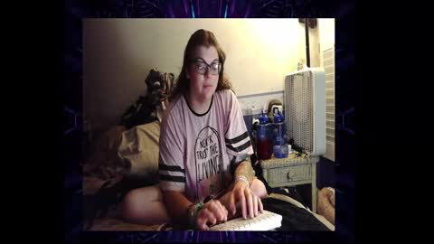 Snapshot of toxiclove1311 chatting on 10/08/25, 02:09 Toxiclove1311 online show from 10/08/25, 02:09