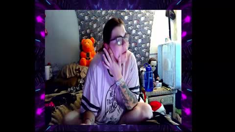 Snapshot of toxiclove1311 chatting on 10/26/25, 10:15 Toxiclove1311 online show from 10/26/25, 10:15