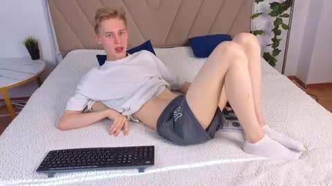 Max online show from 07/26/26, 11:28