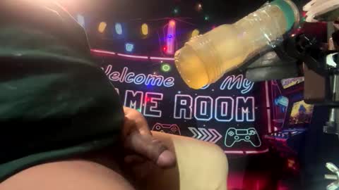 ToysForMyCock online show from 05/18/26, 02:40