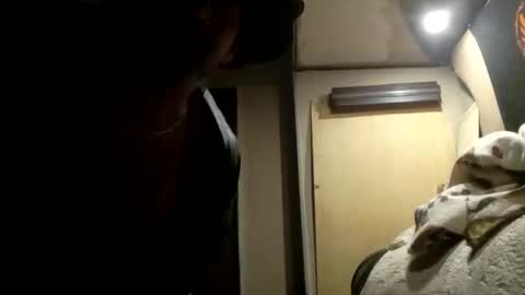 Snapshot of tr0069 chatting on 10/17/25, 08:17 tr0069 online show from 10/17/25, 08:17