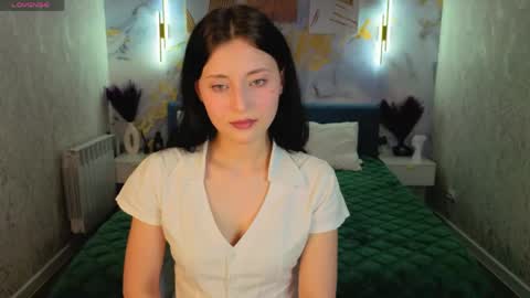 Snapshot of tracey_gill chatting on 05/16/26, 10:36 tracey_gill online show from 05/16/26, 10:36