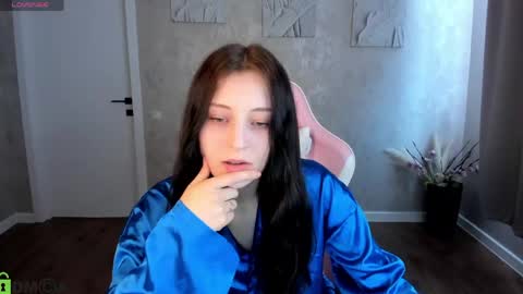 Snapshot of tracey_gill chatting on 06/01/26, 01:18 tracey_gill online show from 06/01/26, 01:18