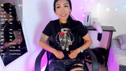 Snapshot of tracy_lambo chatting on 10/29/25, 10:55 tracy online show from 10/29/25, 10:55