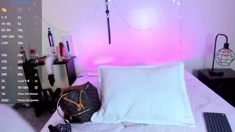 tracy online show from 11/30/25, 01:26