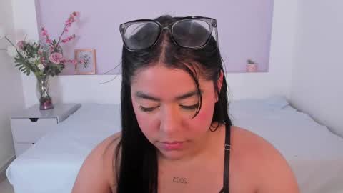 NIKOL online show from 02/22/25, 02:06