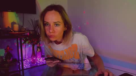 Snapshot of trafka_murafka chatting on 01/08/25, 11:09 Hey my name is Kiri Kiri online show from 01/08/25, 11:09