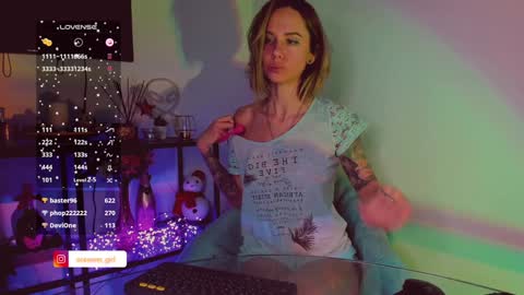 Snapshot of trafka_murafka chatting on 01/11/25, 03:55 Hey my name is Kiri Kiri online show from 01/11/25, 03:55