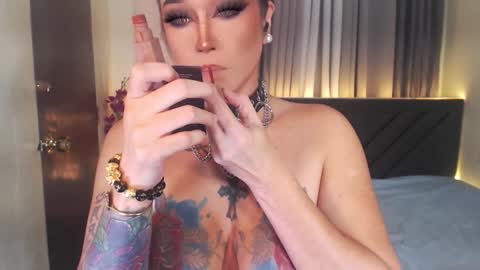 Snapshot of trandomsts chatting on 10/15/25, 03:56 DOM irish online show from 10/15/25, 03:56