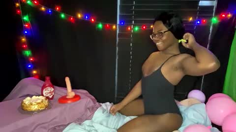 Snapshot of transgirl_omi chatting on 09/13/25, 09:58 TransDomme Omi online show from 09/13/25, 09:58
