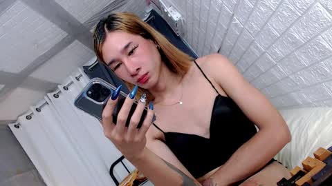 Snapshot of transmedusaxxx chatting on 04/10/26, 02:06 Chloe online show from 04/10/26, 02:06