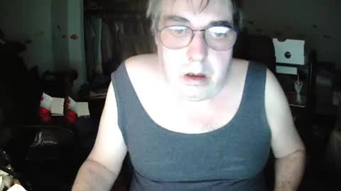 Snapshot of transmtfhello chatting on 02/03/25, 10:32 Peter online show from 02/03/25, 10:32