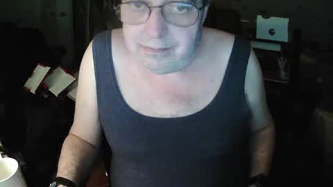 Snapshot of transmtfhello chatting on 02/20/25, 11:21 Peter online show from 02/20/25, 11:21