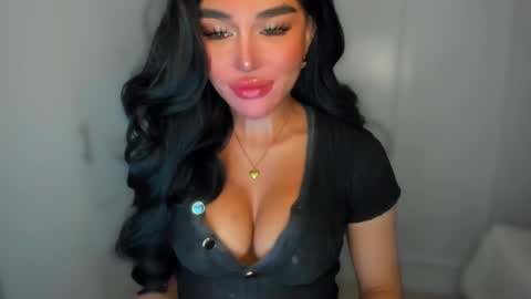 Snapshot of transnextdoor_ chatting on 01/16/25, 07:10 ALMIGHTY GODDESS VALENTINA online show from 01/16/25, 07:10